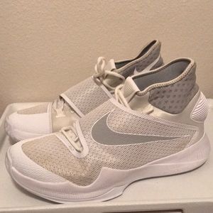 Nike HyperRev Basketball Shoes - 13